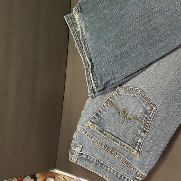 Lucky Brand Dungarees Jeans Sweet and Low, Short Inseam Size 8/29 - Picture 5 of 9
